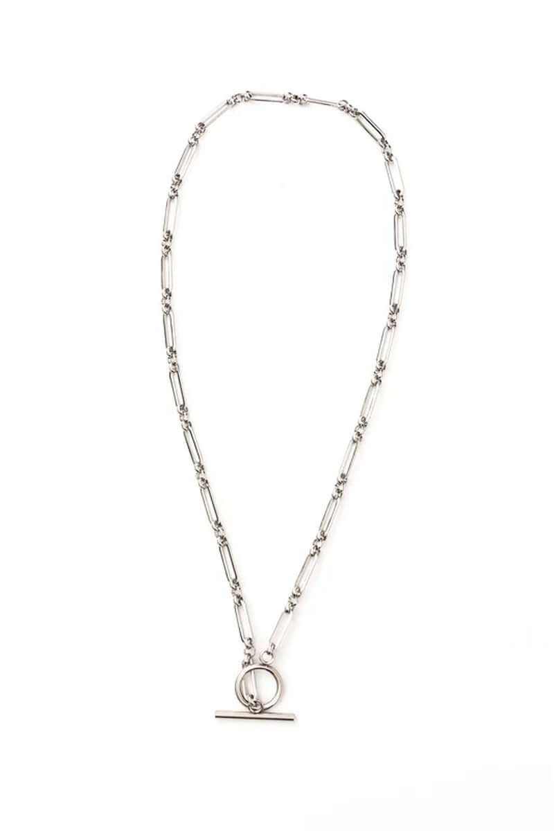 18K stainless steel toggle chain necklace with elegant design, tarnish resistant and waterproof, perfect for everyday wear.