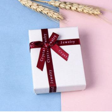 Fashion clavicle chain smart love necklace in stylish gift box with burgundy ribbon