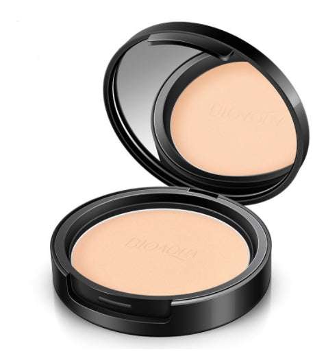 It Cosmetics Bye Bye Pores pressed powder compact in natural shade with mirror
