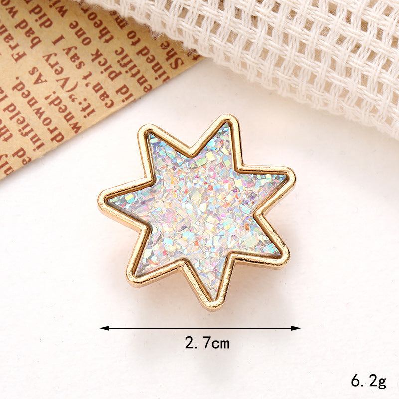 Sparkling star-shaped shoe ornament with holographic glitter, measuring 2.7cm, perfect for embellishing footwear.