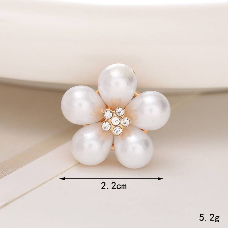 Bright Pearl Flower Shoe Ornament with crystals, perfect for elevating shoes with stylish embellishments.