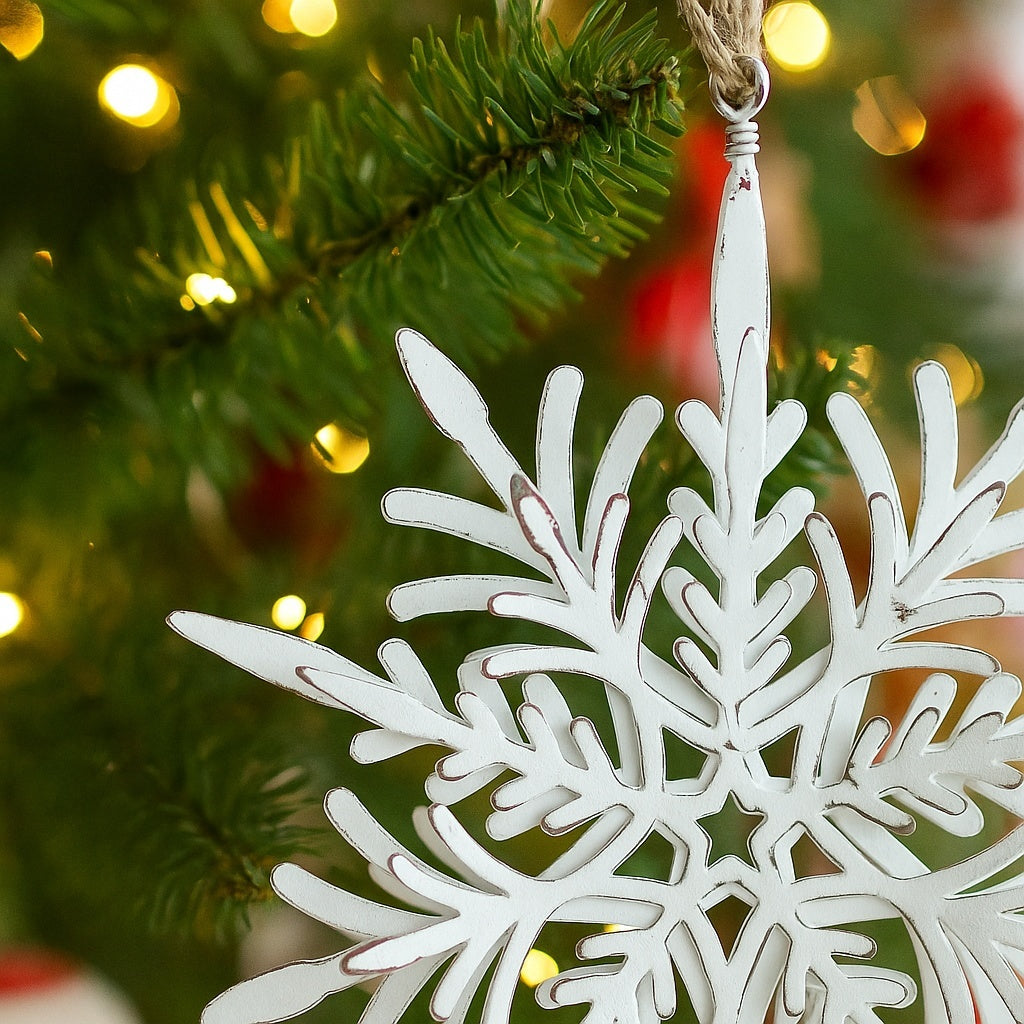 6PCS Set 6.1in Snowflake Christmas Hanging Ornaments Tree Hangers Rustic Metal Christmas Tree Decorations Holiday Party Supplies