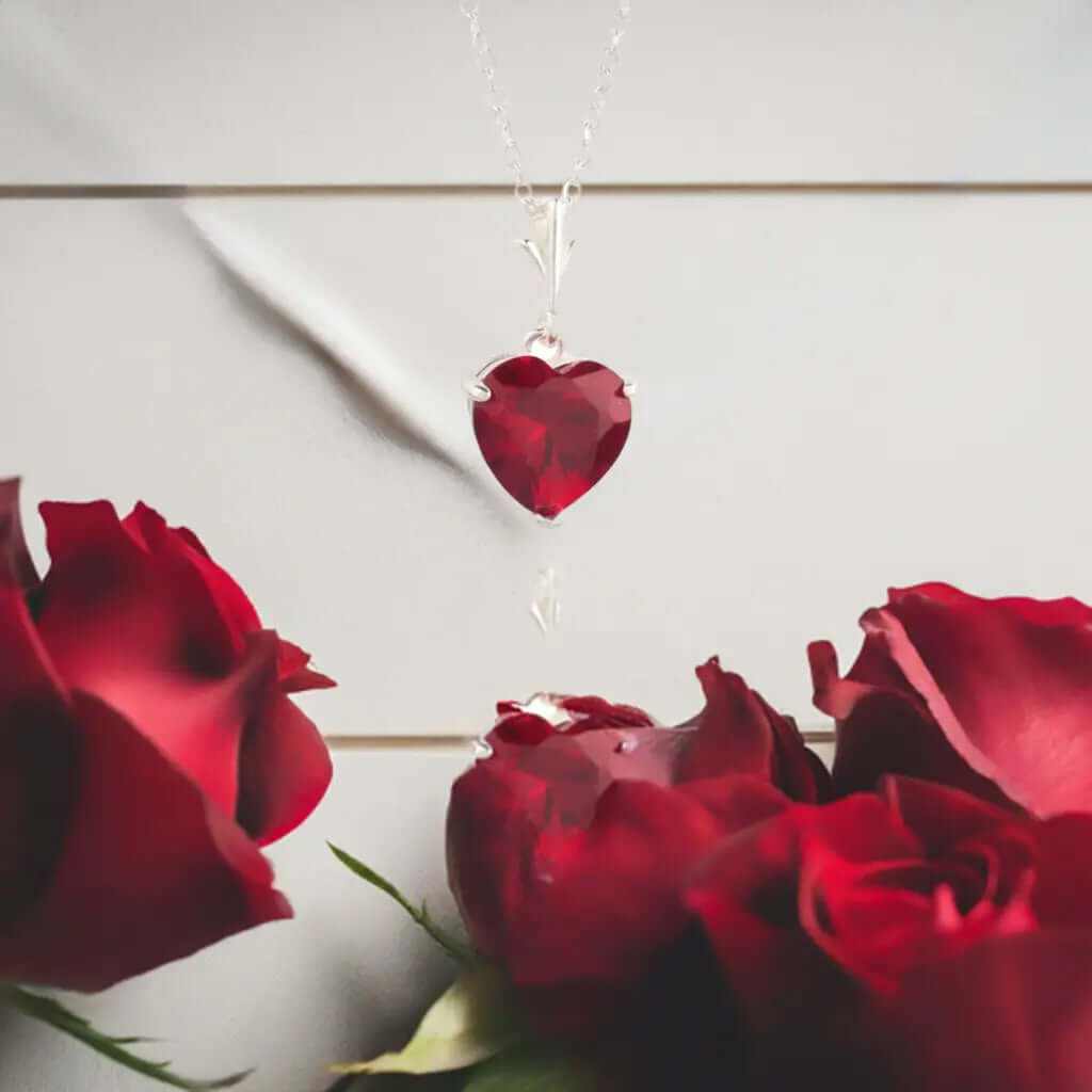 925 sterling silver necklace with red heart-shaped cubic zirconia pendant and 16-inch link chain