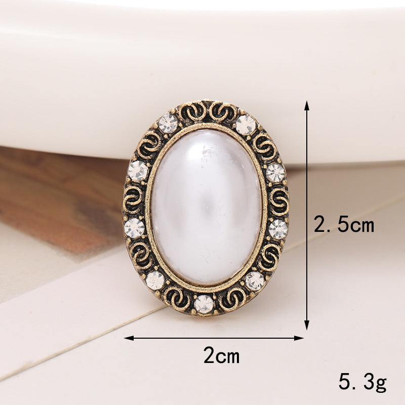 Bright Pearl Flower Shoe Ornament featuring a large pearl and crystal details, perfect for enhancing footwear style.