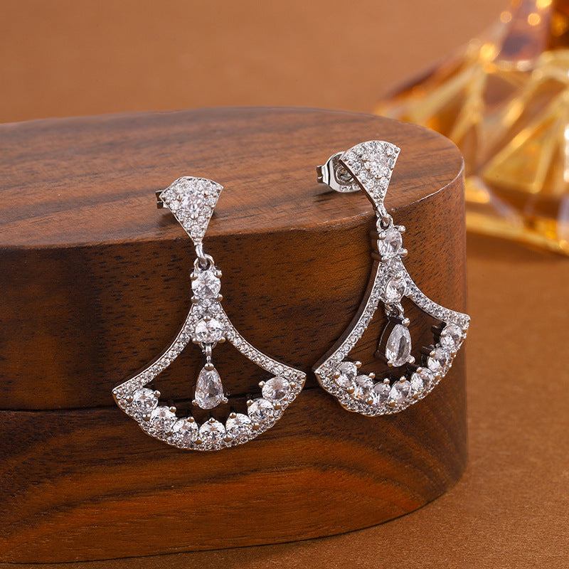 Palace vintage water drop 5A zircon scallop heart shape copper earrings electroplated design