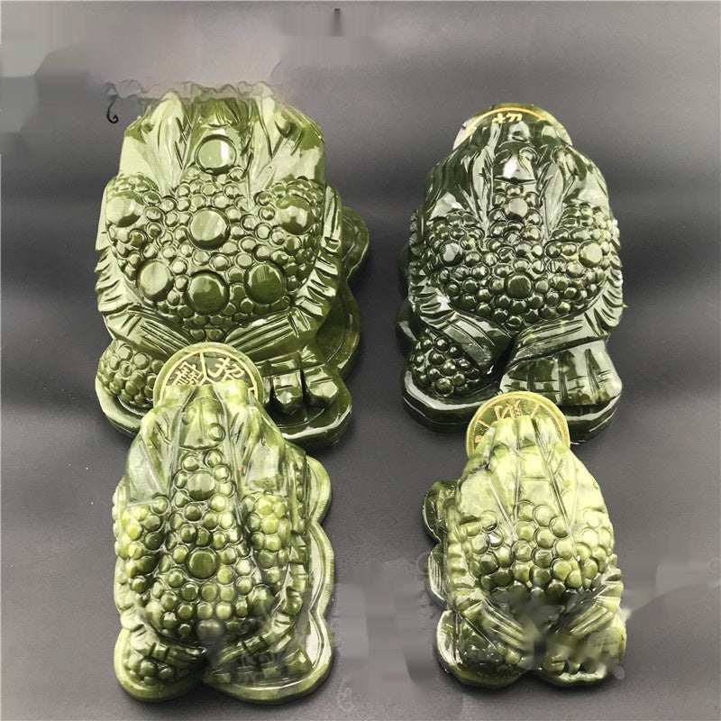 South Jade Toad Jewelry carved in Chinese style with intricate details and varying sizes