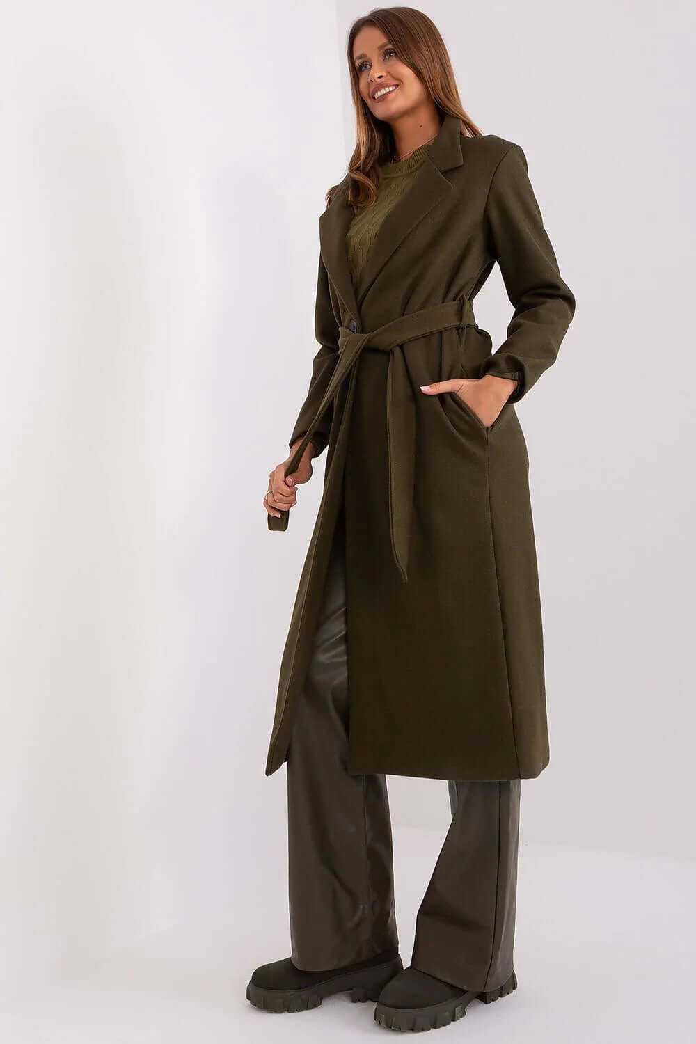 Stylish mid-length women’s coat in olive green with belt, ideal for various occasions and featuring practical side pockets.