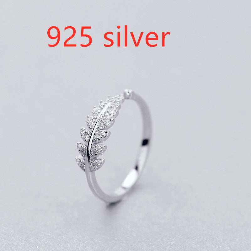 Women’s Personality Leaf Style Ring in 925 silver with detailed leaf design, unisex jewelry accessory