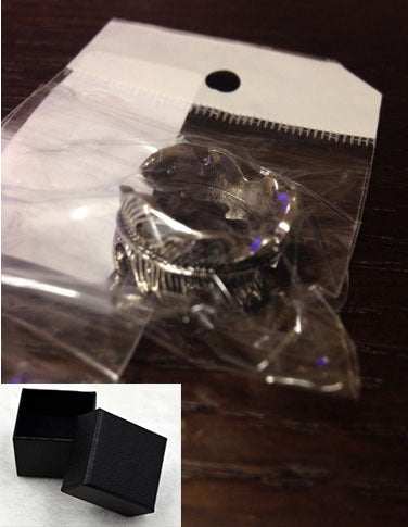 Women’s Personality Leaf Style Ring antique silver plated leaf design in plastic bag with black gift box